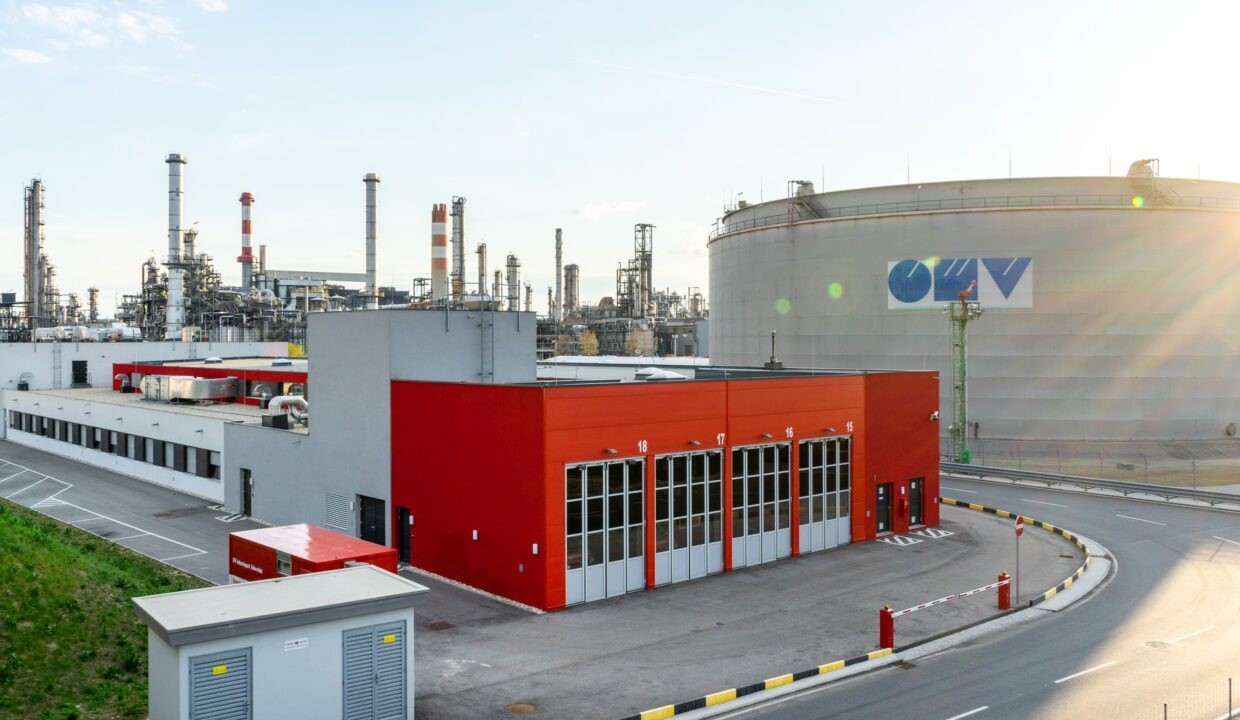 dimitry-anikin-o2Q3EKUL3wI-unsplash